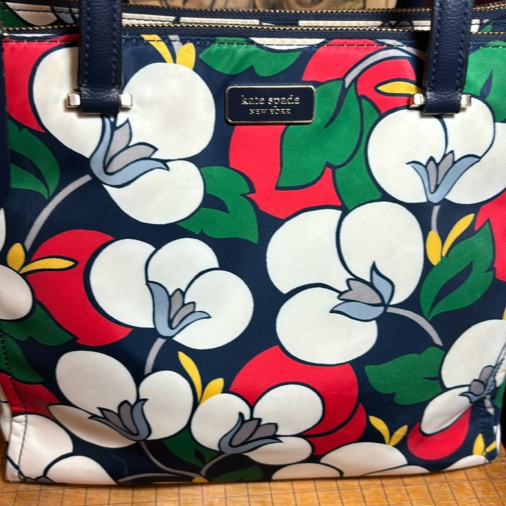 kate spade Breezy Floral Bag Navy White Red Satin Fabric Adjustable Strap - Picture 4 of 17